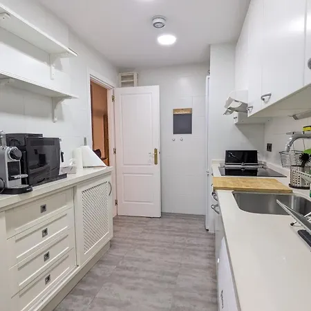 Apartment Bliss 2 Min To Alicate And Pool In *