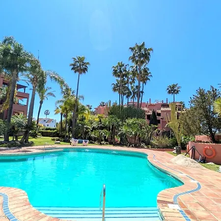 Apartment Bliss 2 Min To Alicate And Pool In Marbella